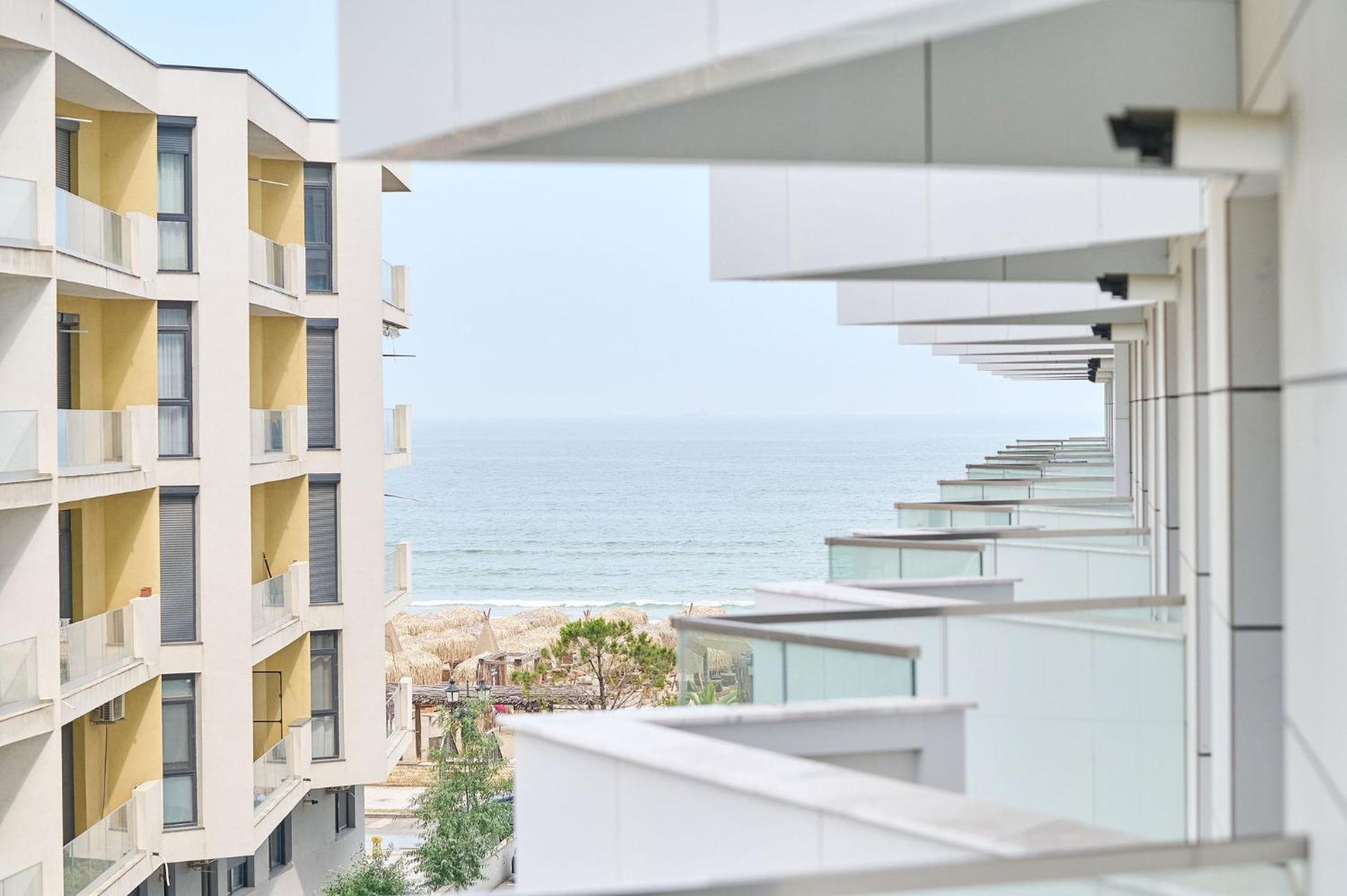 Newvision Apartment In Infinity Beach Resort - Parking Мамая Екстериор снимка